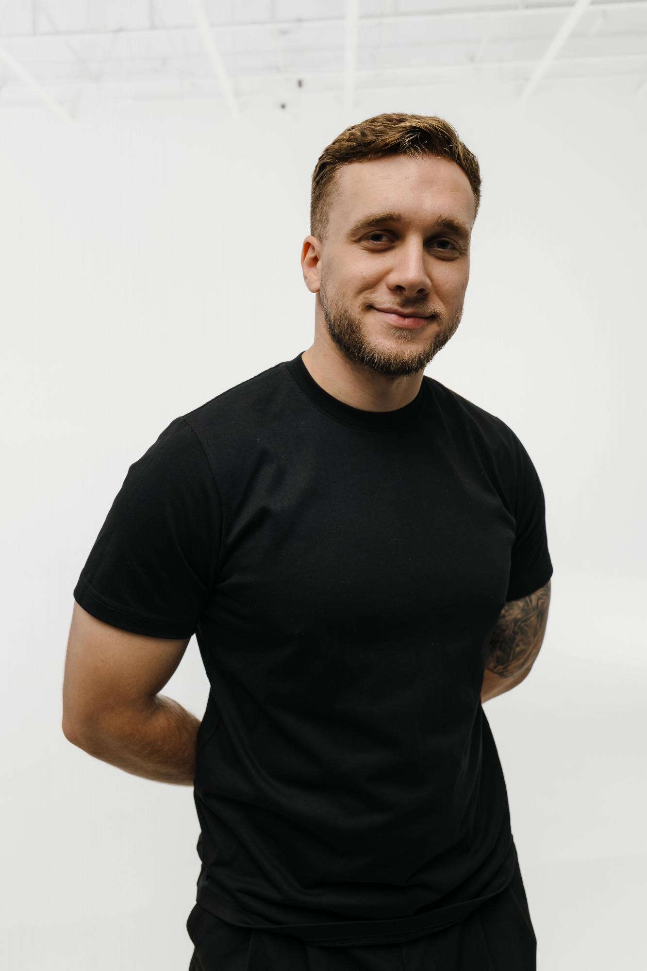 "4 дівчини борються за мою увагу": Тарас Яремій про кохання, спокуси і стендап